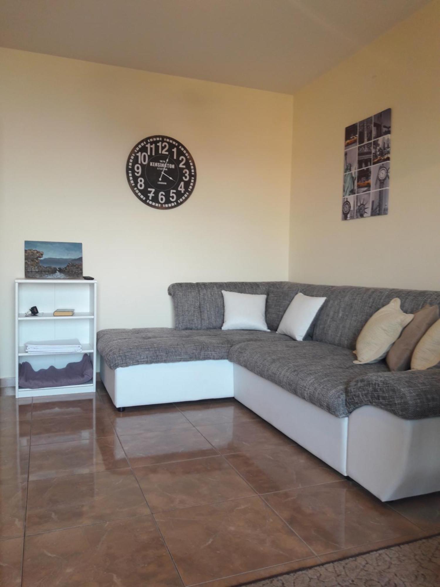 Guest House Jelsa เยลซา ห้อง รูปภาพ