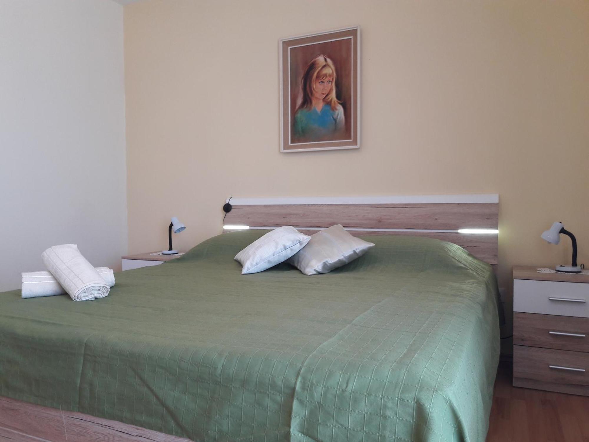 Guest House Jelsa เยลซา ห้อง รูปภาพ