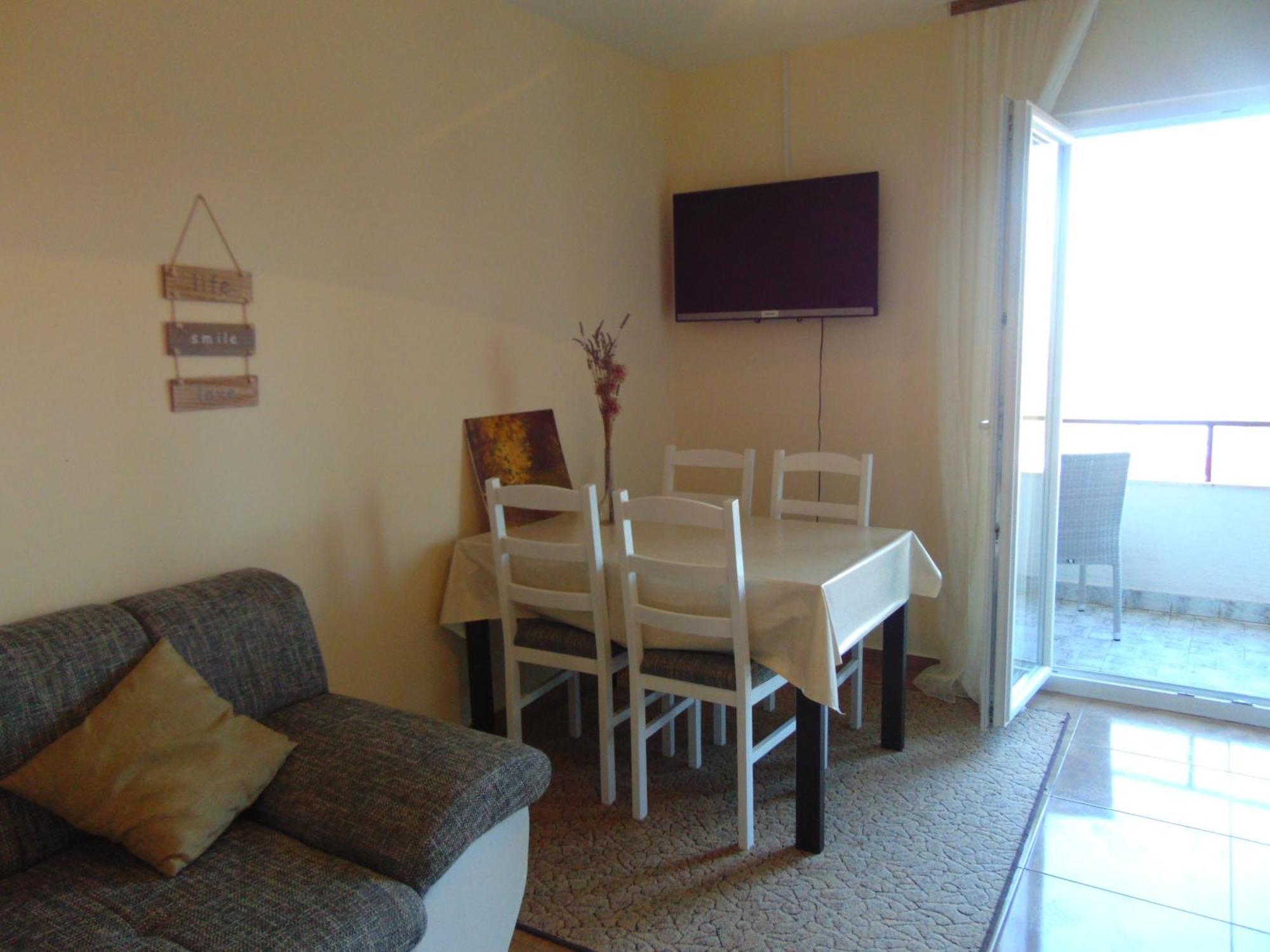 Guest House Jelsa เยลซา ห้อง รูปภาพ